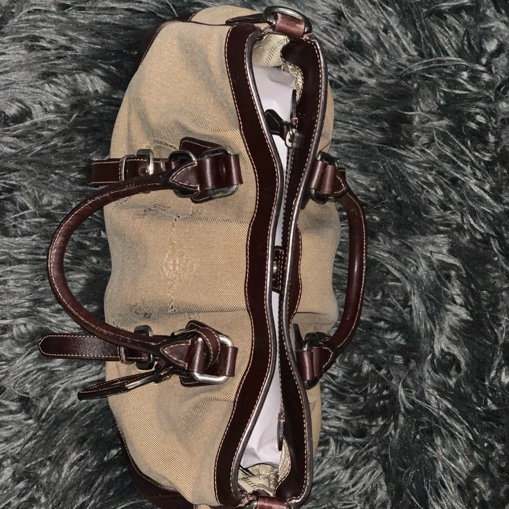 Prada - Picture 5 of 13